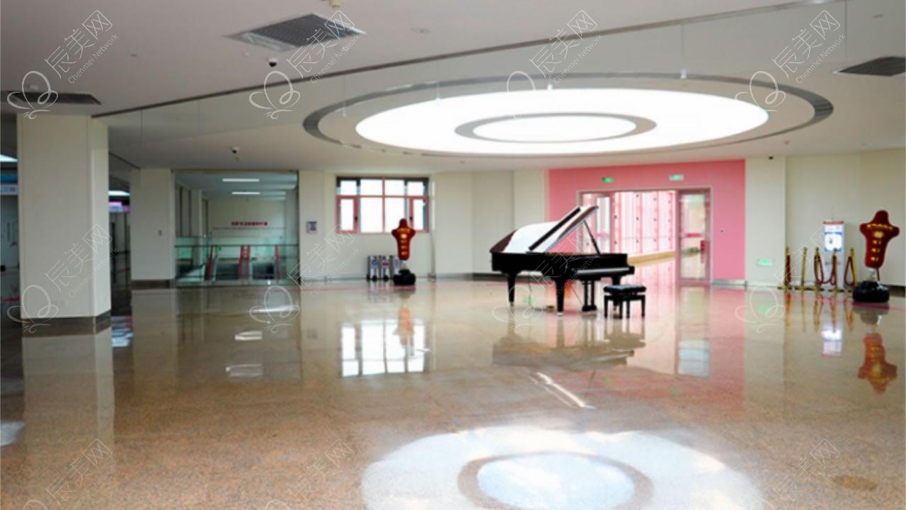 西安国际医学中心王志军眼修复贵吗？医院正规经验足，高难度修复在5-8万元