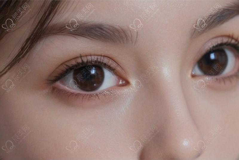 美发的色彩搭配，让你成为时尚焦点